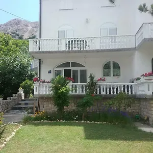 Put Apartament Baška